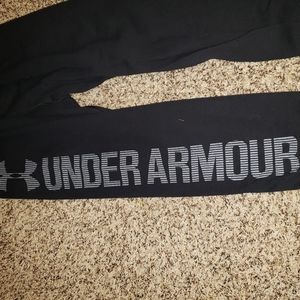 Under armour capri joggers